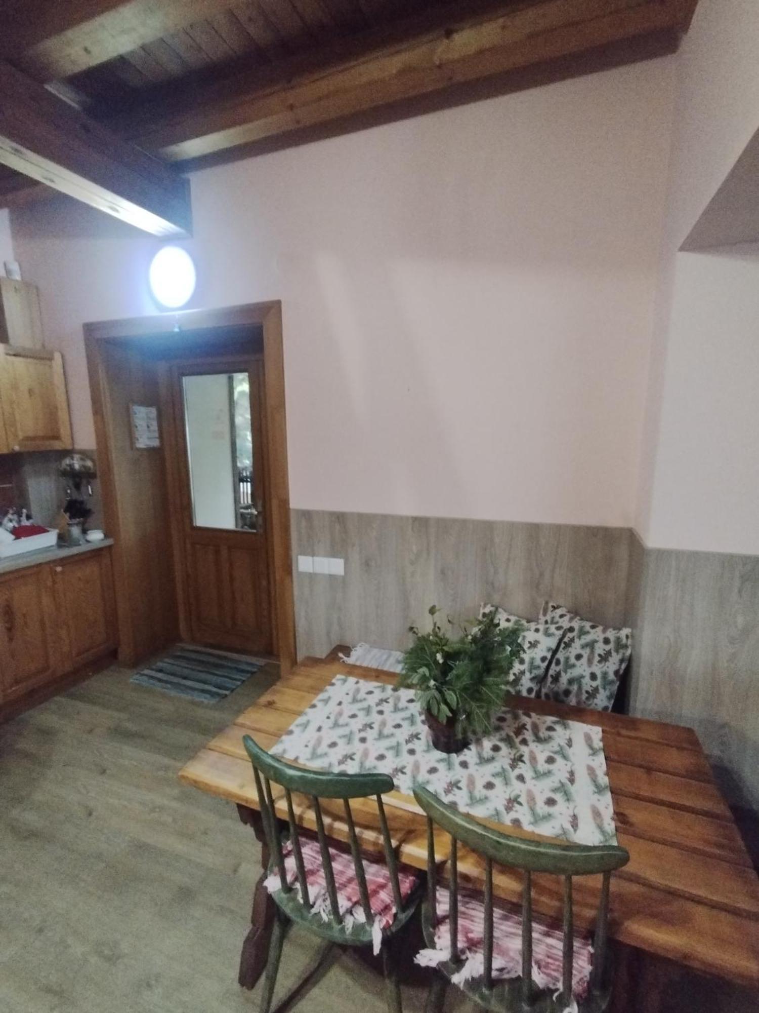 Drevenica U Holtana Apartment โอสชานิดซา ภายนอก รูปภาพ